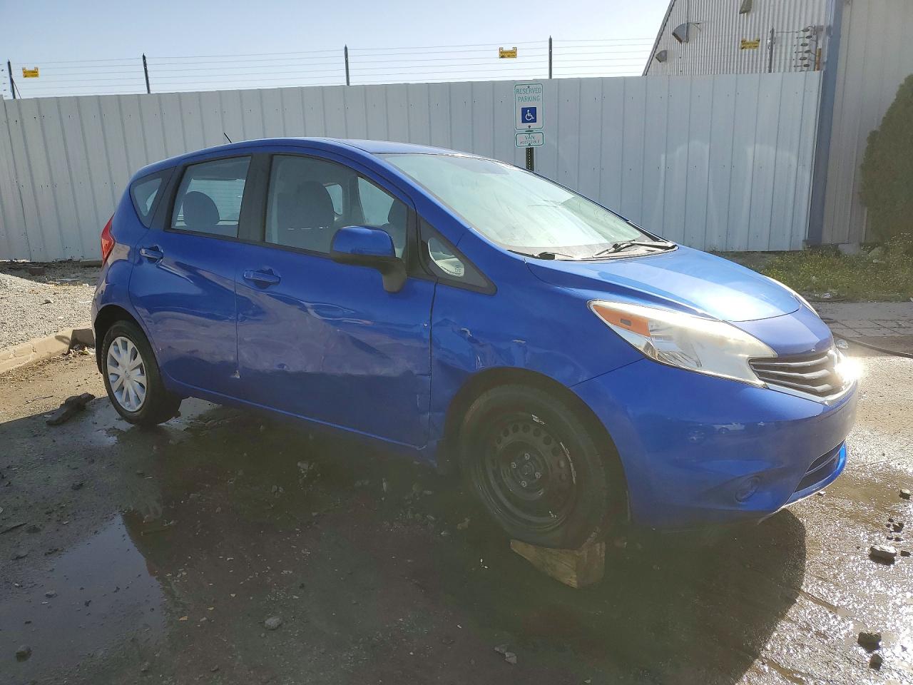 Nissan Versa Sv