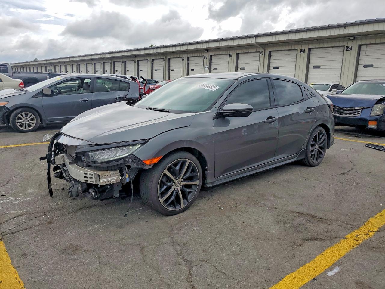 Salvage Honda Civic Image
