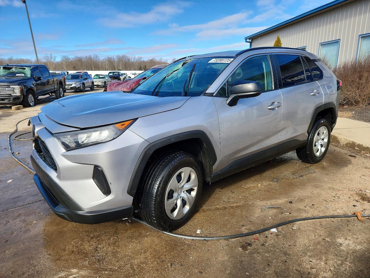 Salvage Toyota RAV4 Image