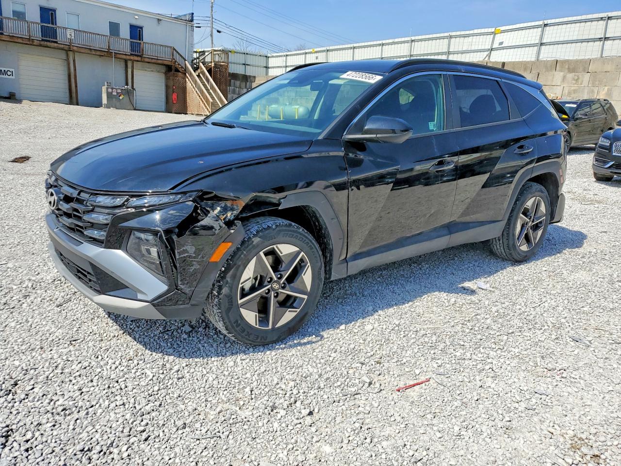 Salvage Hyundai TUCSON Image