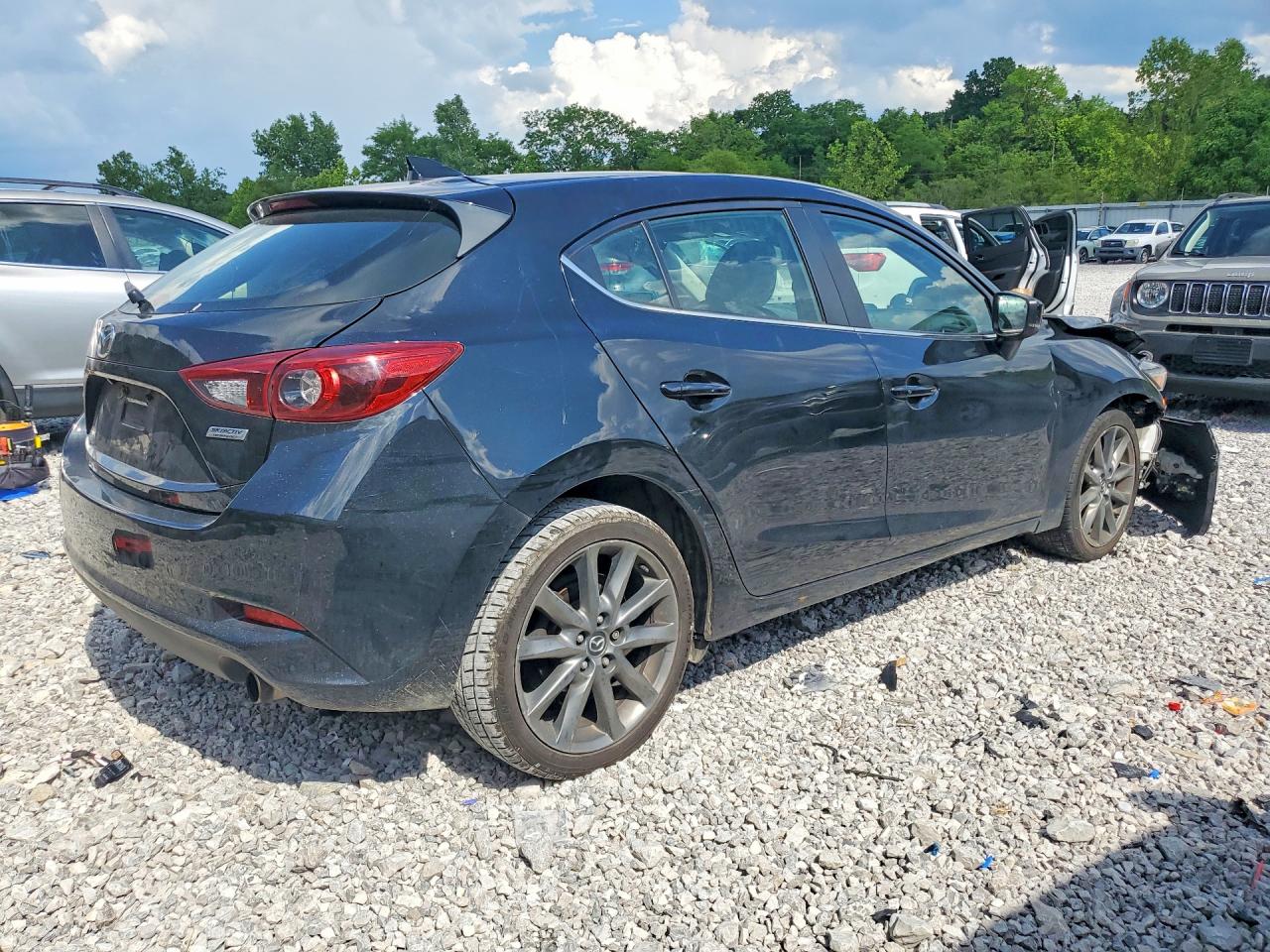 Mazda 3 Grand Touring