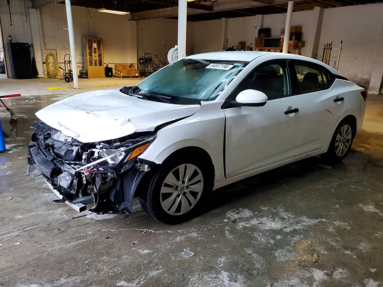 Salvage Nissan Sentra Image