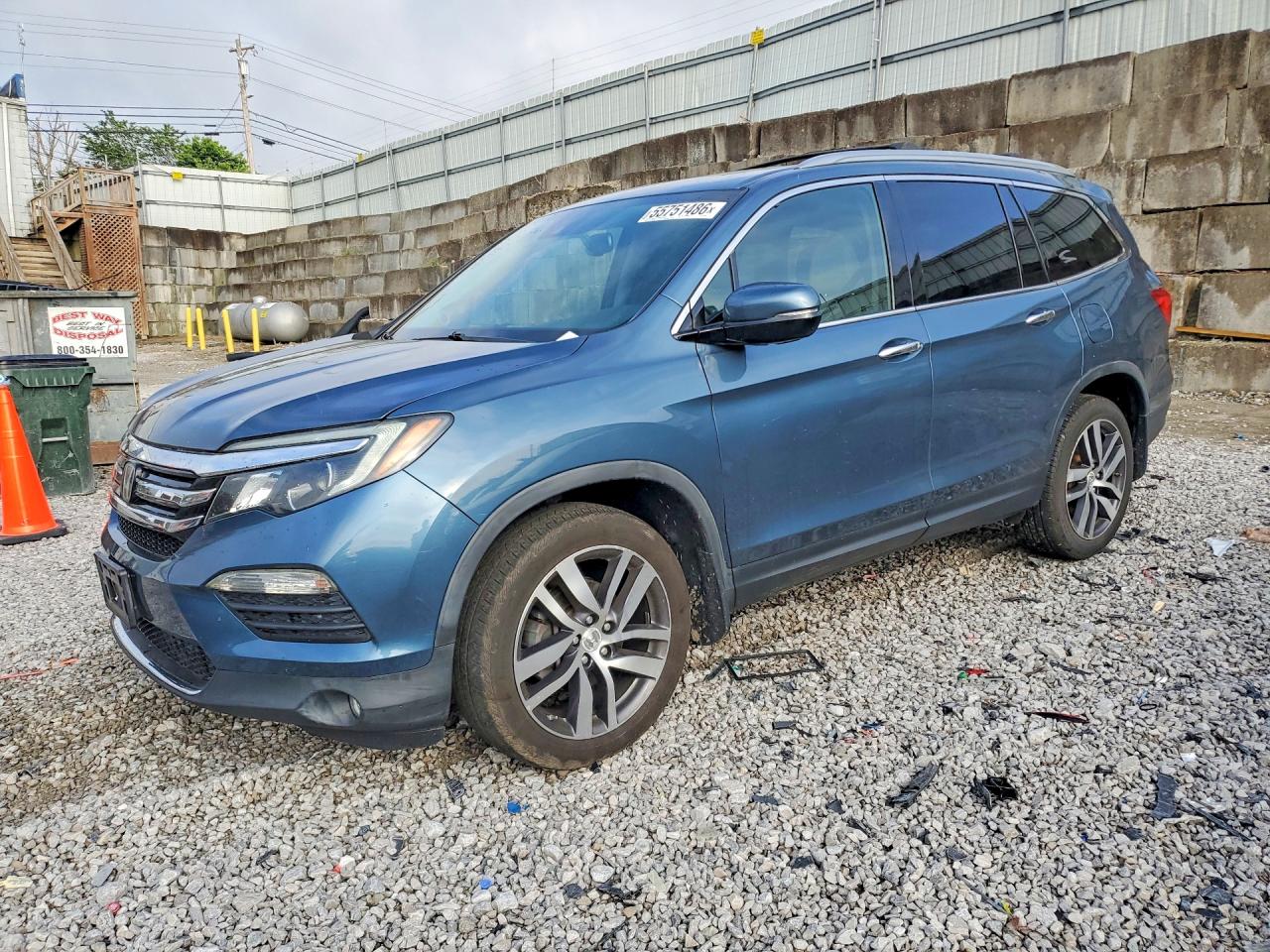 Salvage Honda Pilot Image