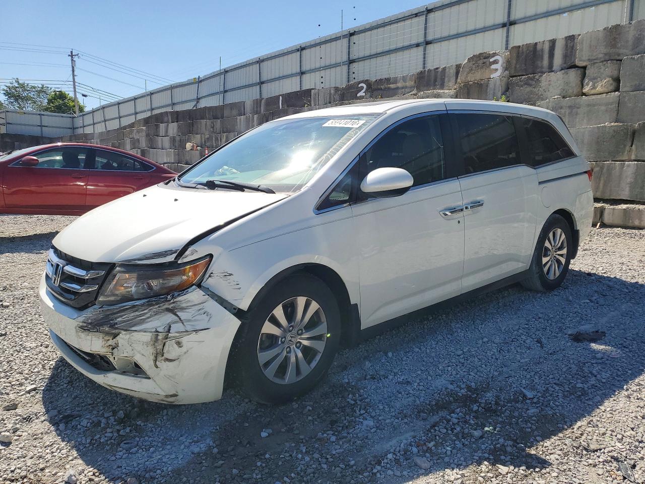Salvage Honda Odyssey Image