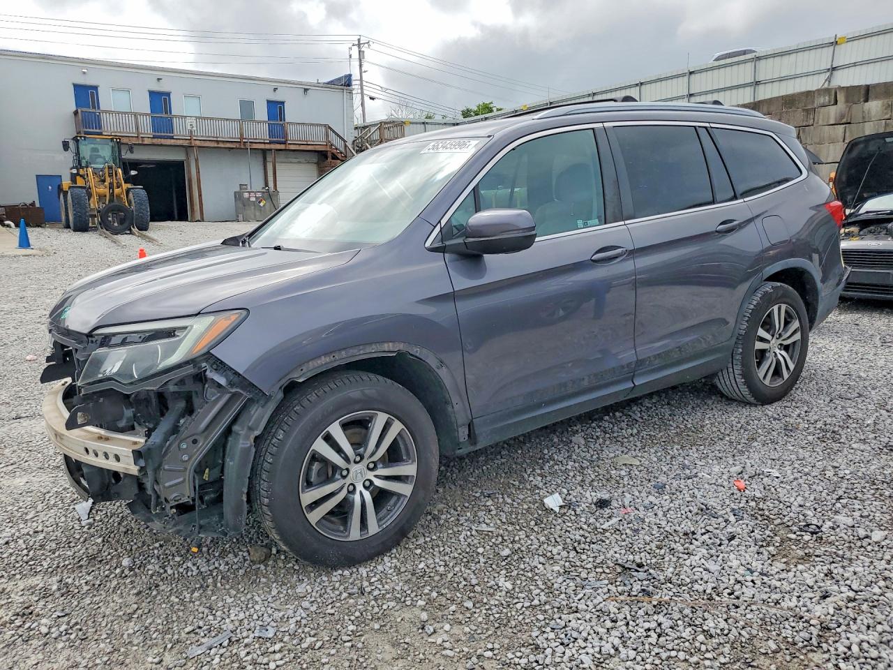 Salvage Honda Pilot Image