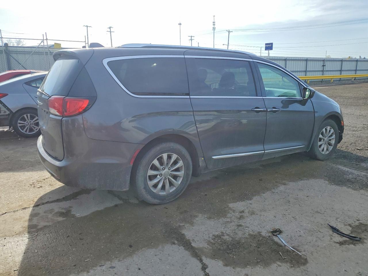 Chrysler Pacifica Touring L