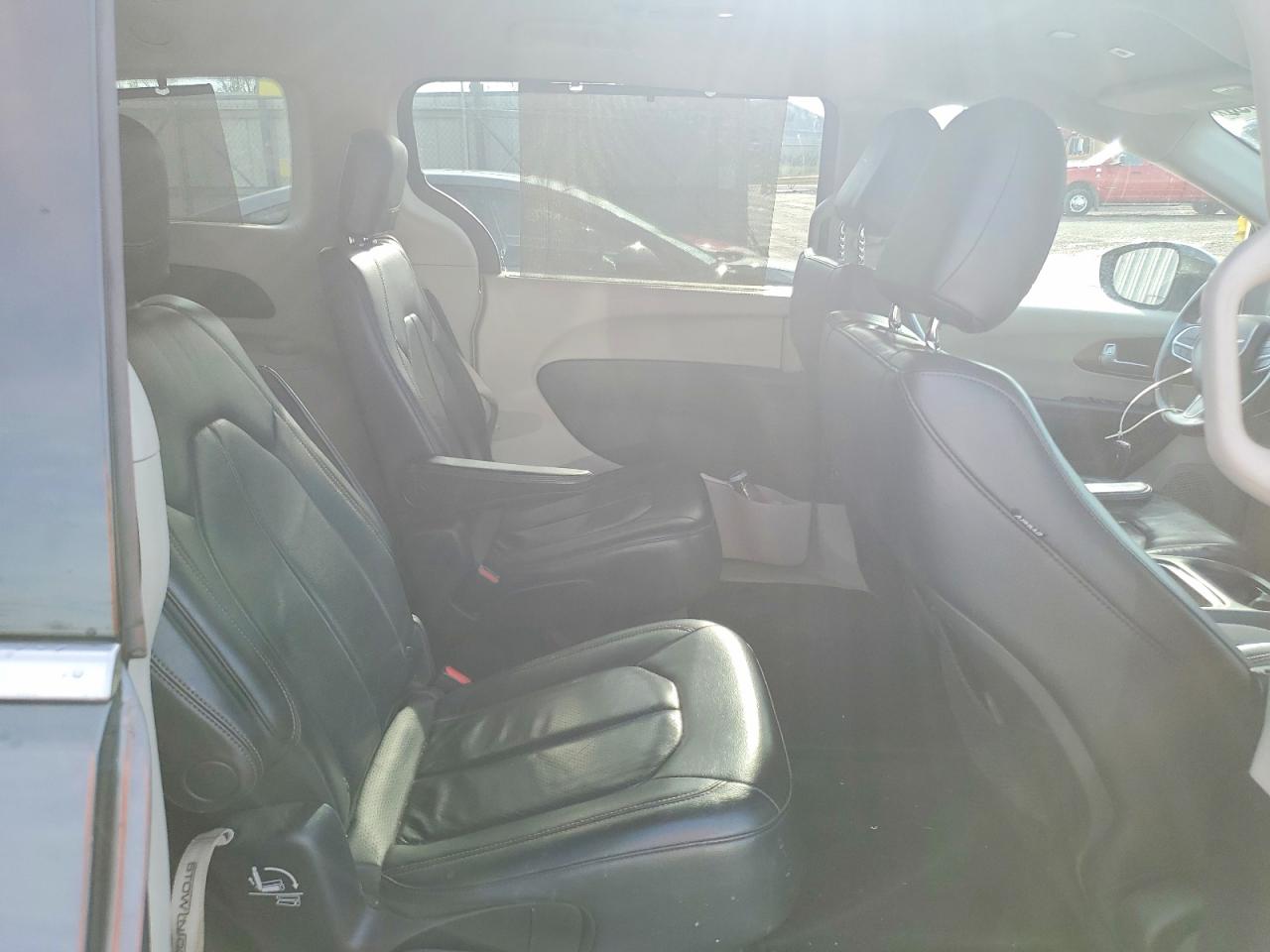 Chrysler Pacifica Touring L