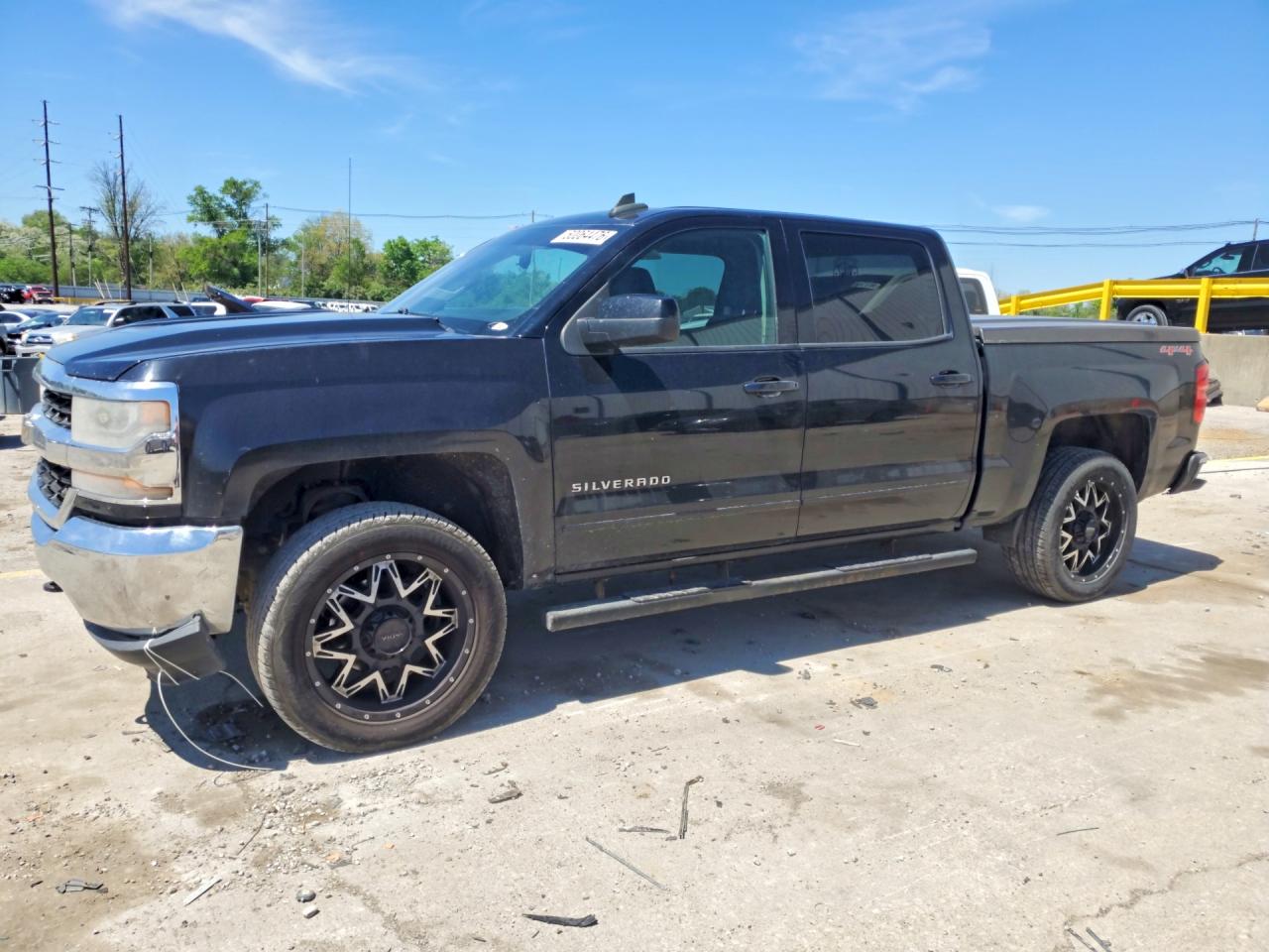 Salvage Chevrolet Silverado Image