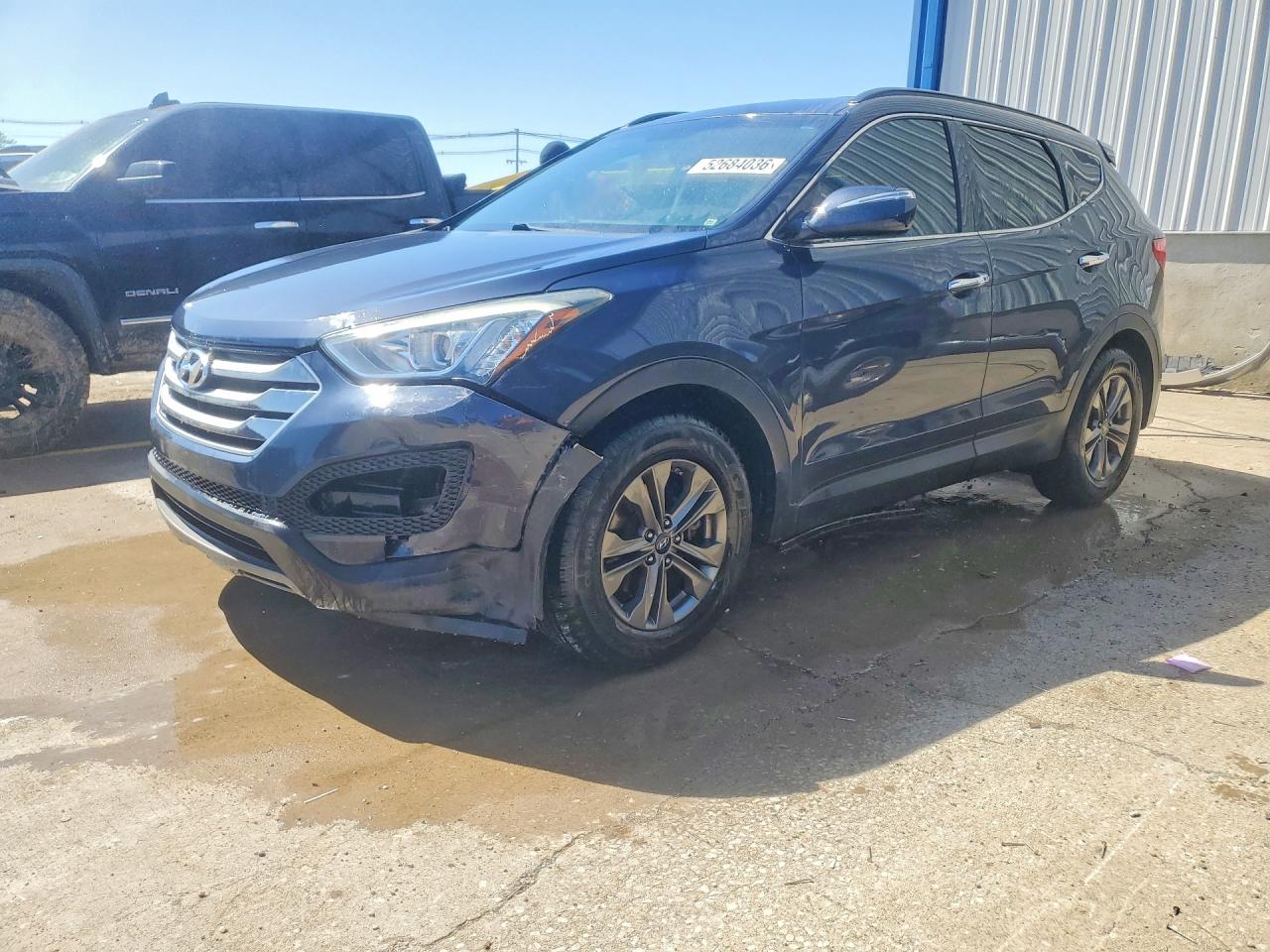 Salvage Hyundai SANTA FE Image