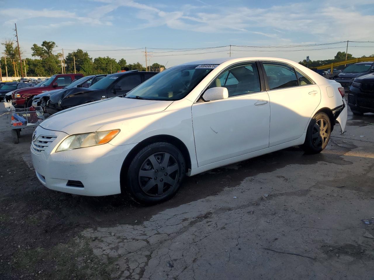 Salvage Toyota Camry Image