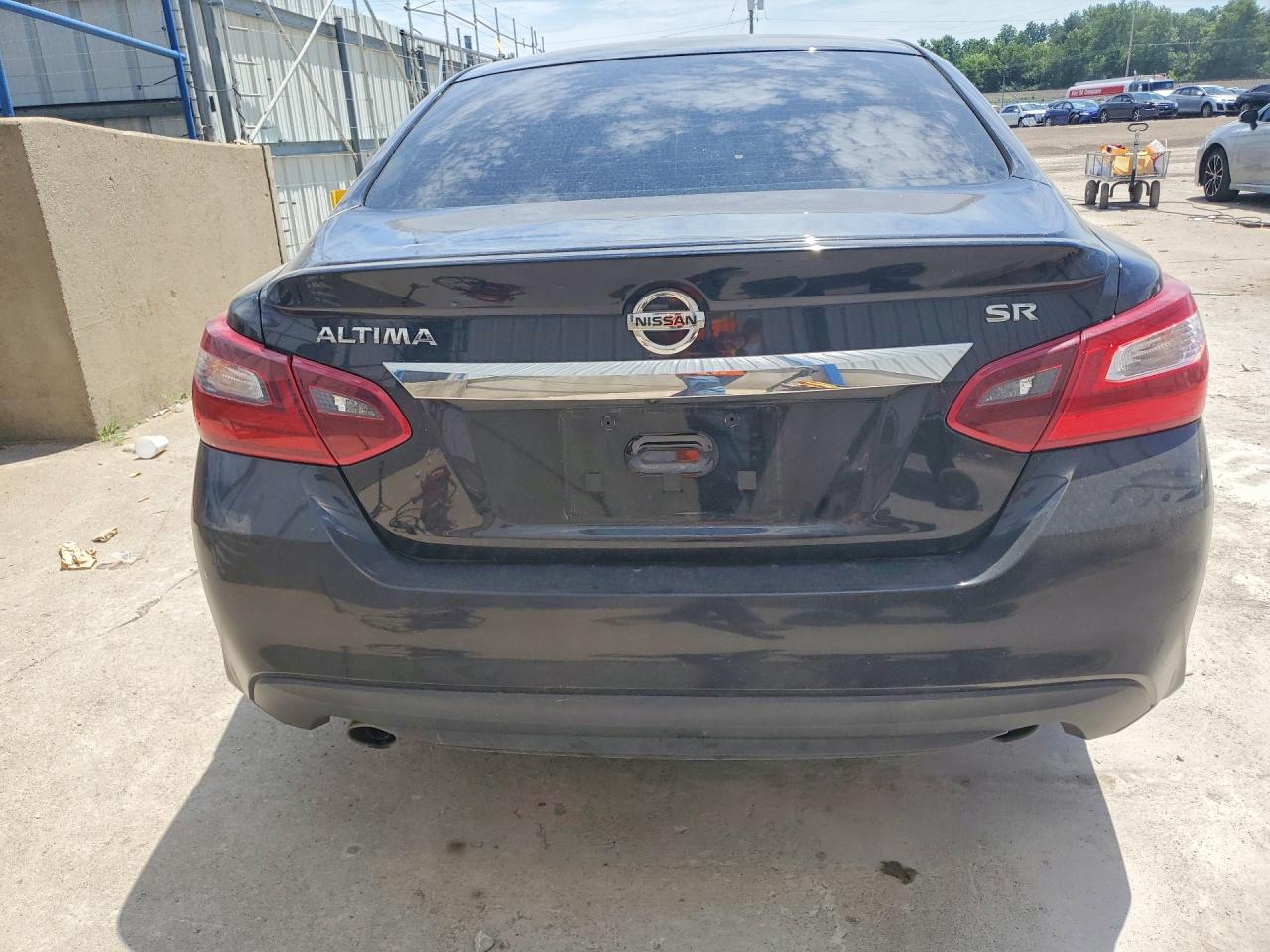 Nissan Altima