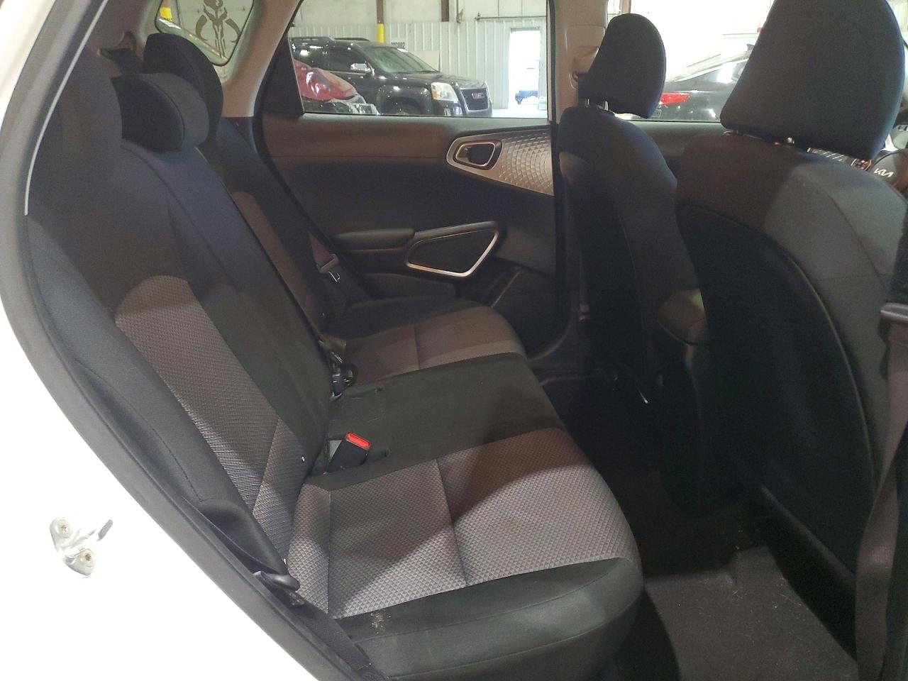 Kia Soul Lx