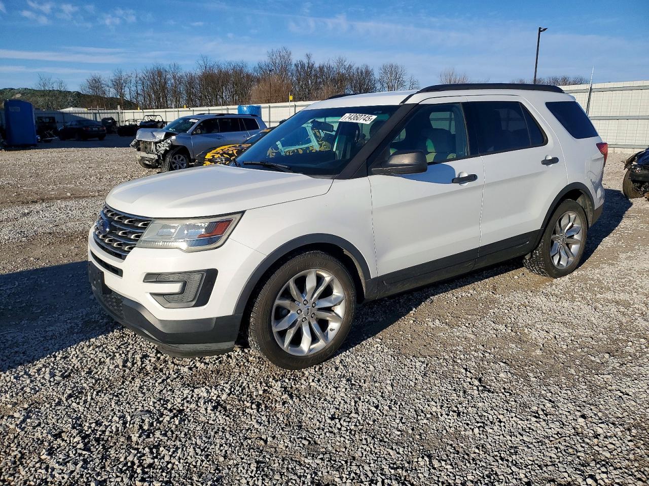 Salvage Ford Explorer Image