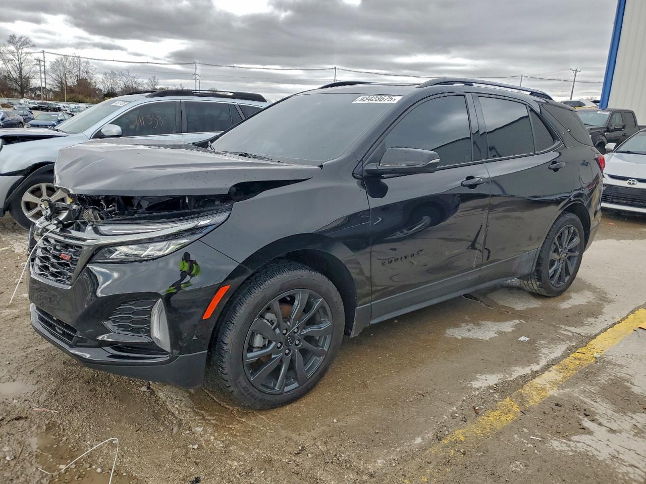 Salvage Chevrolet Equinox Image