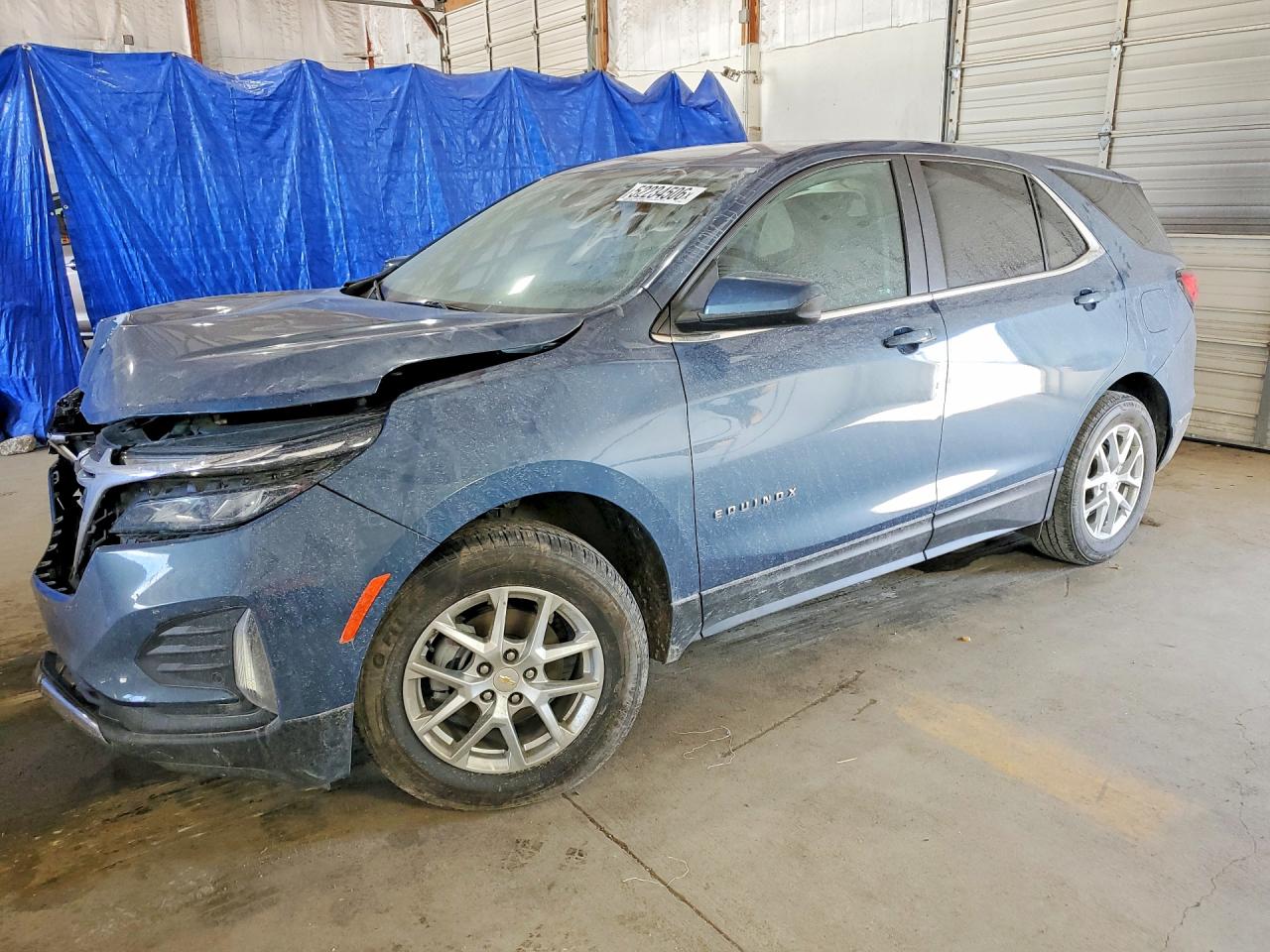 Salvage Chevrolet Equinox Image