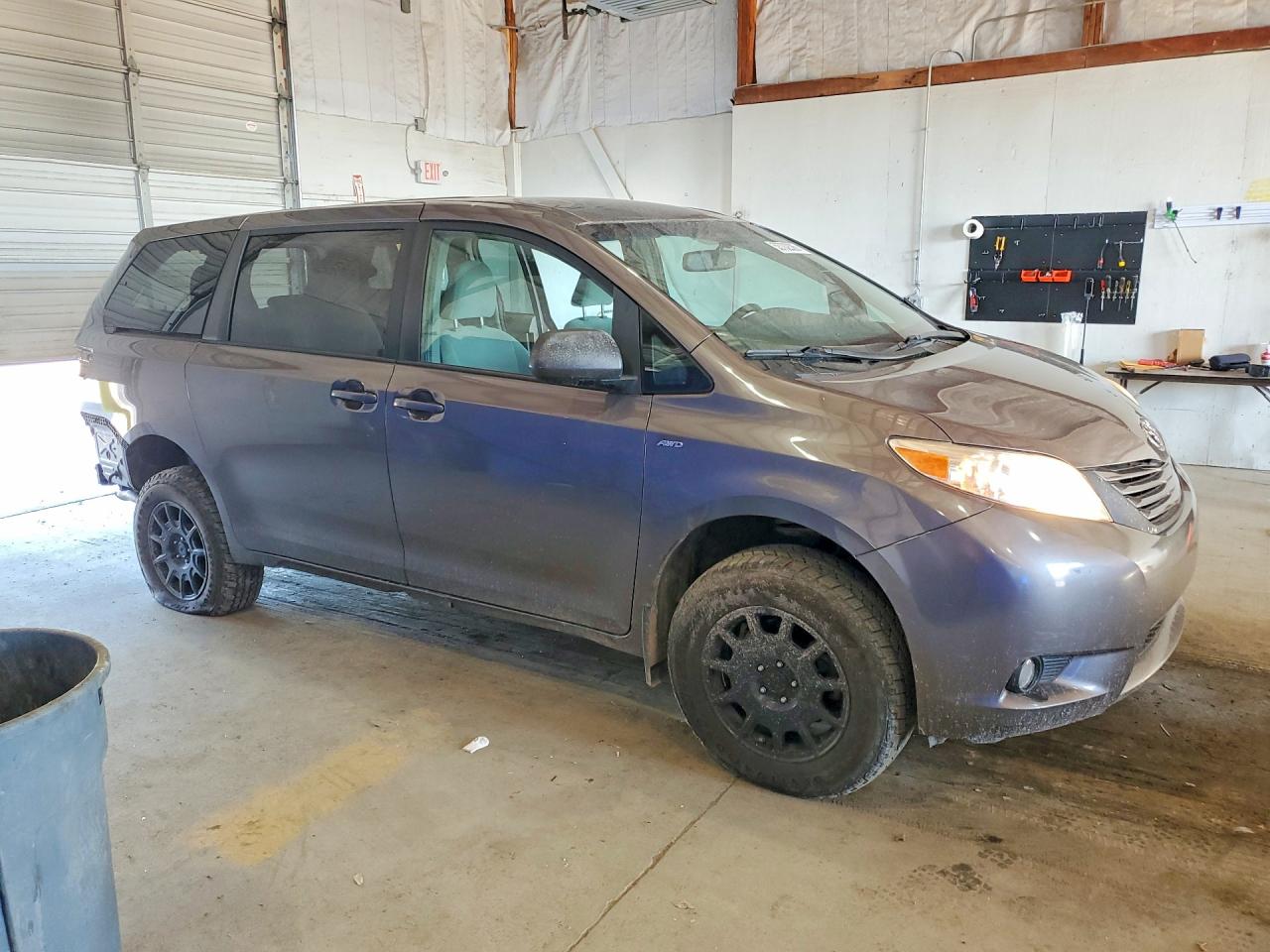 Toyota Sienna Le