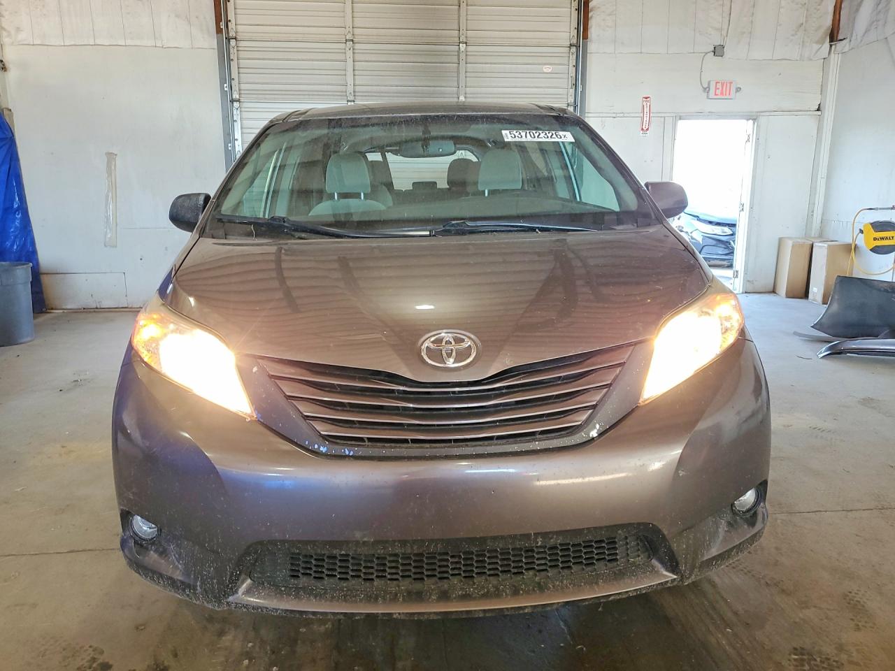 Toyota Sienna Le