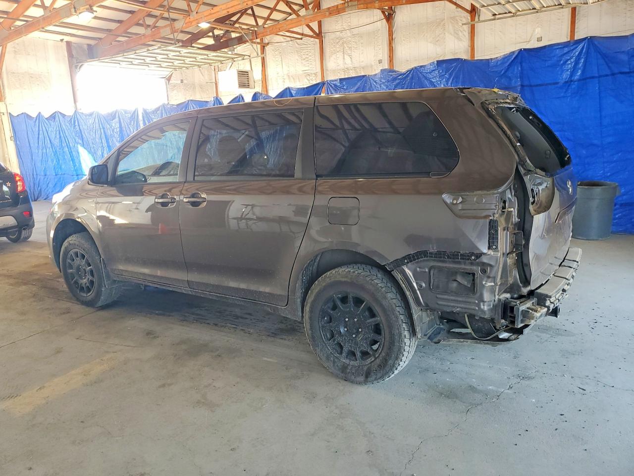 Toyota Sienna Le