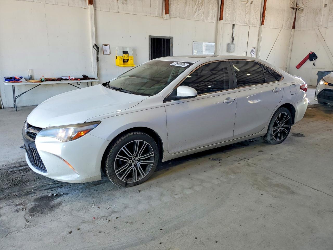 Salvage Toyota Camry Image