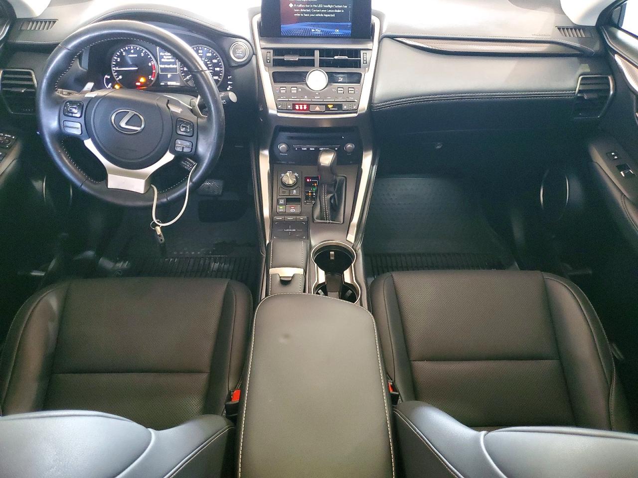 Lexus NX Base