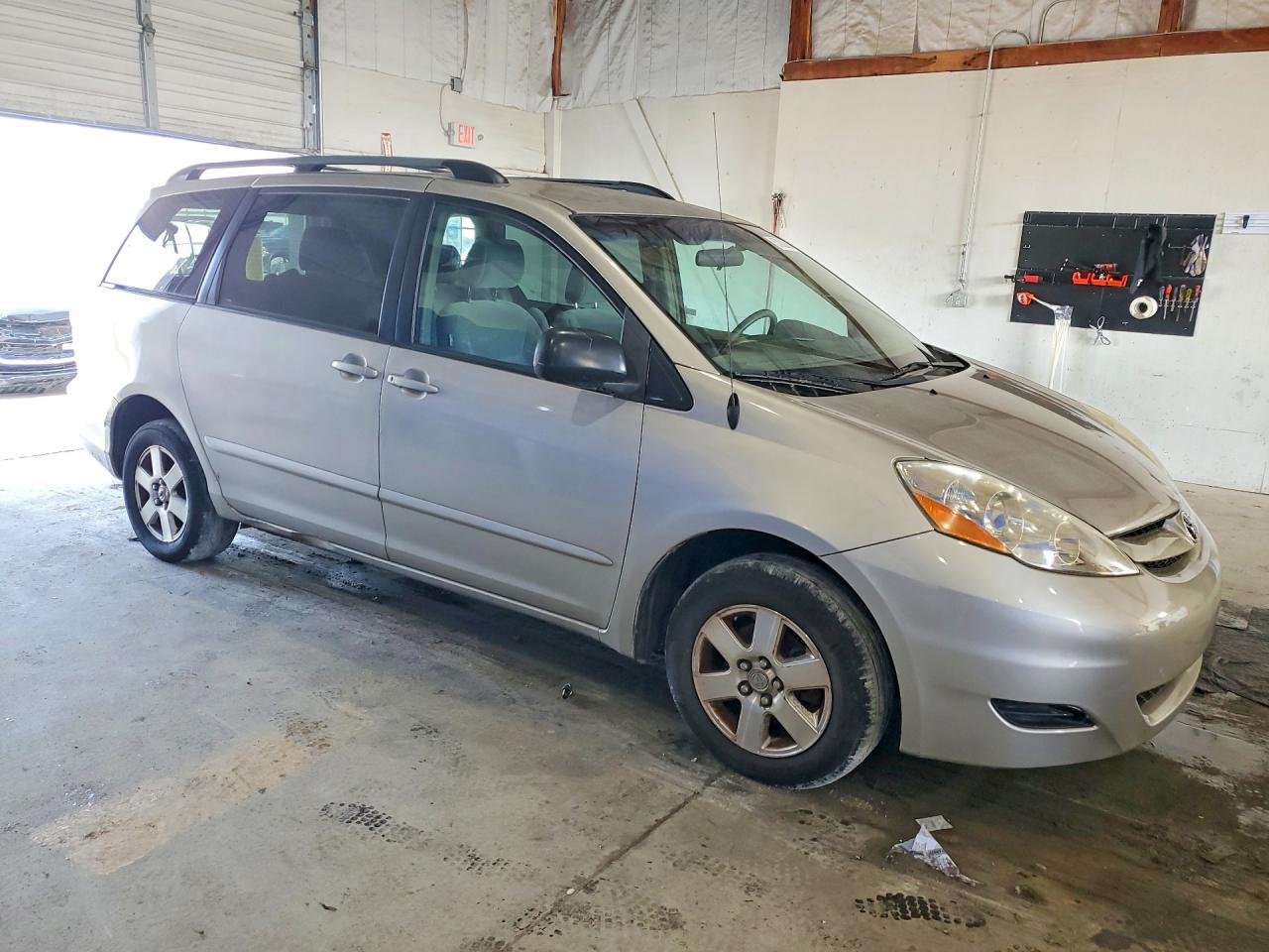 Toyota Sienna Le