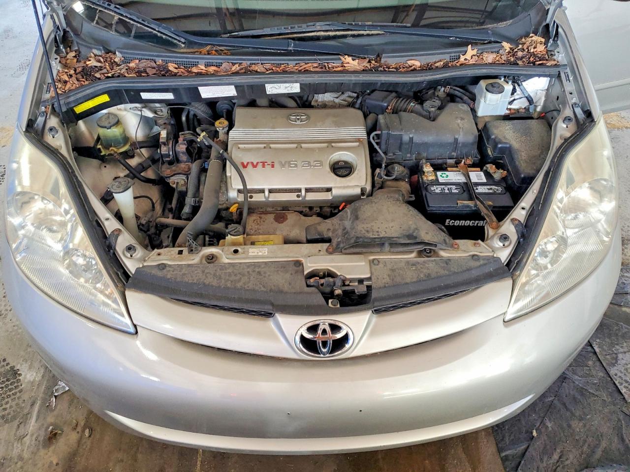 Toyota Sienna Le