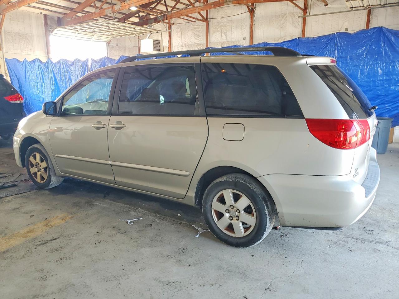 Toyota Sienna Le