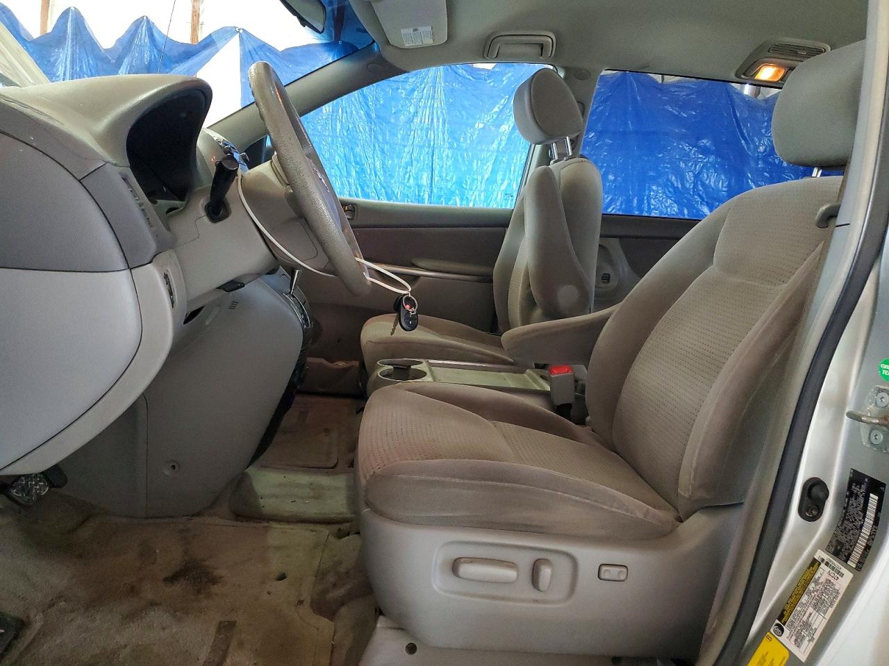 Toyota Sienna Le