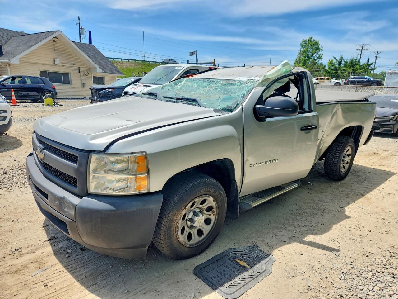 Salvage Chevrolet Silverado Image