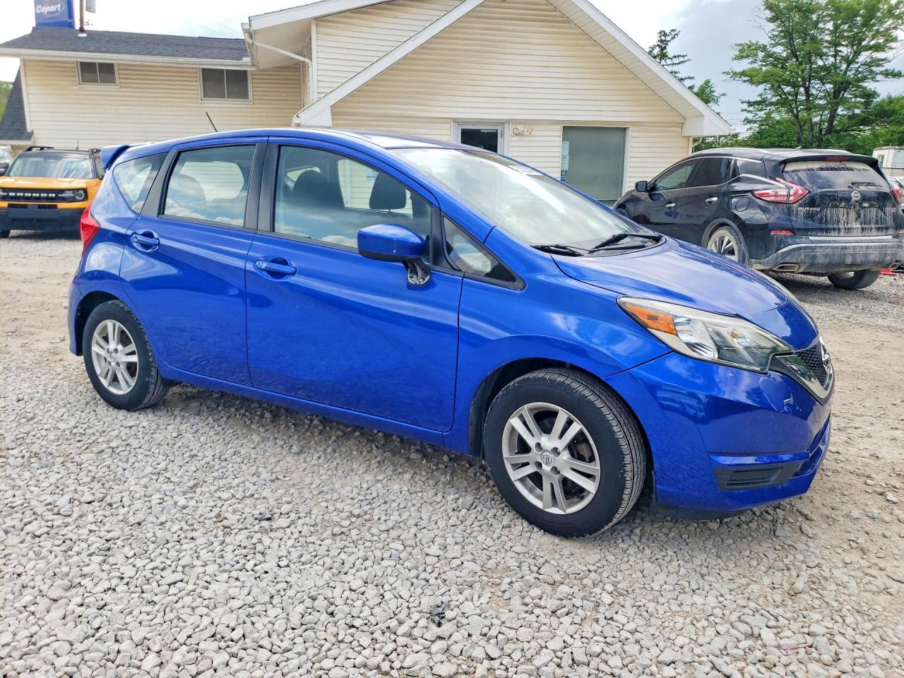 Nissan Versa Sv