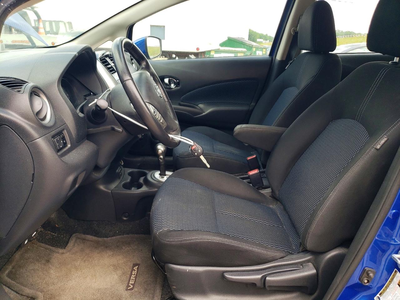Nissan Versa Sv