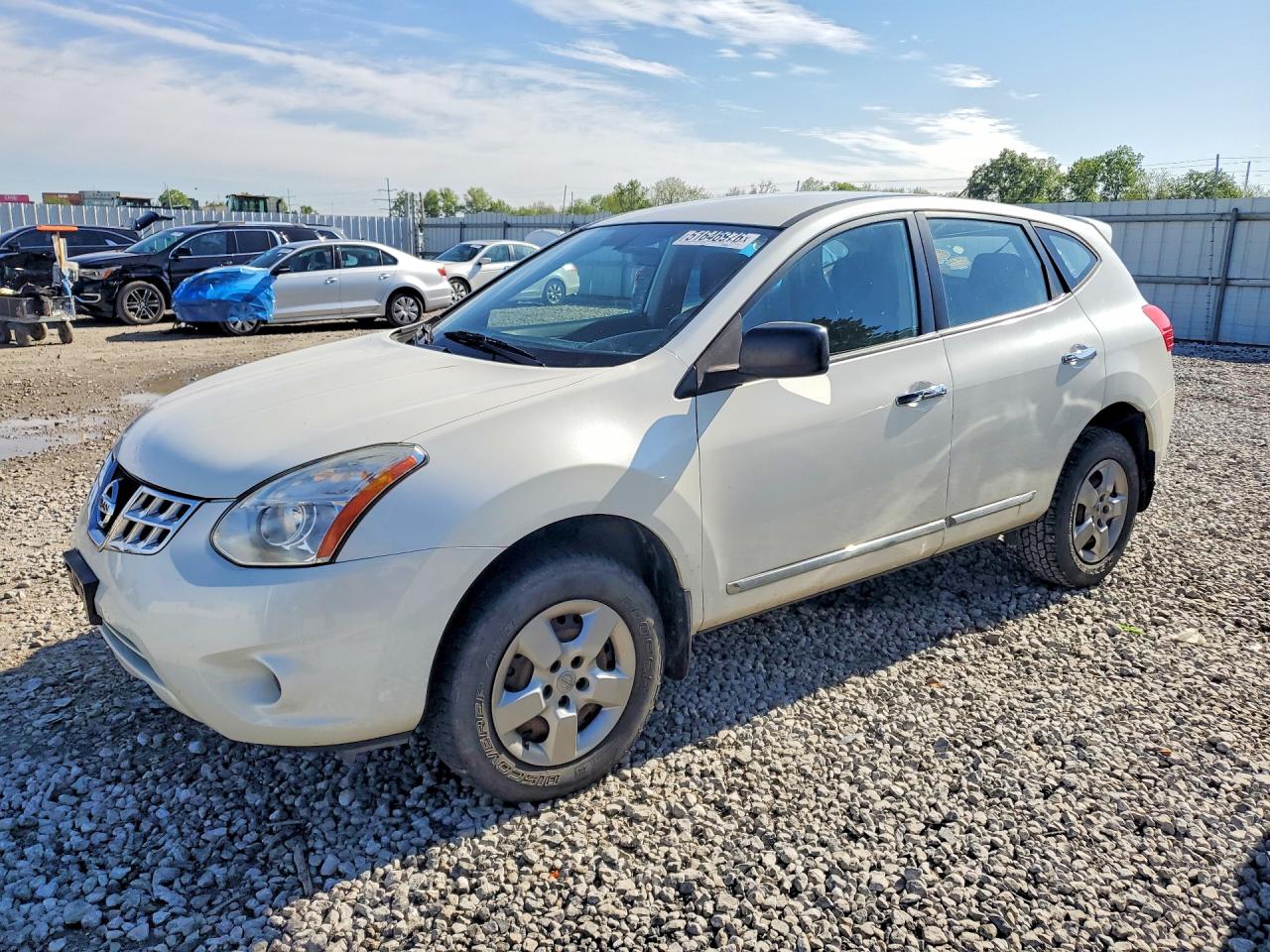 Salvage Nissan Rogue Image