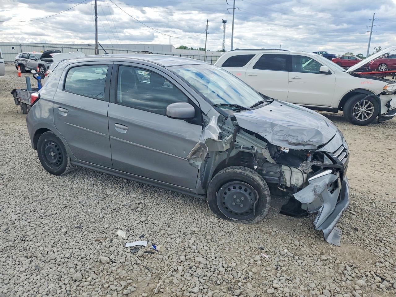 Mitsubishi Mirage Es