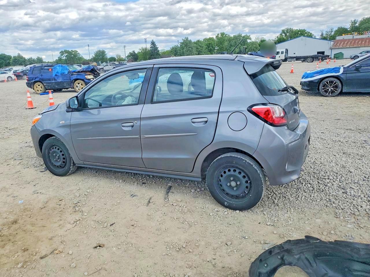 Mitsubishi Mirage Es