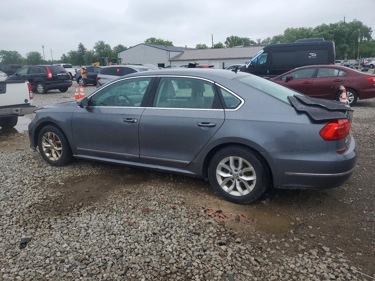 Volkswagen Passat S