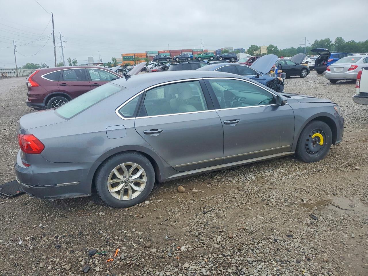 Volkswagen Passat S