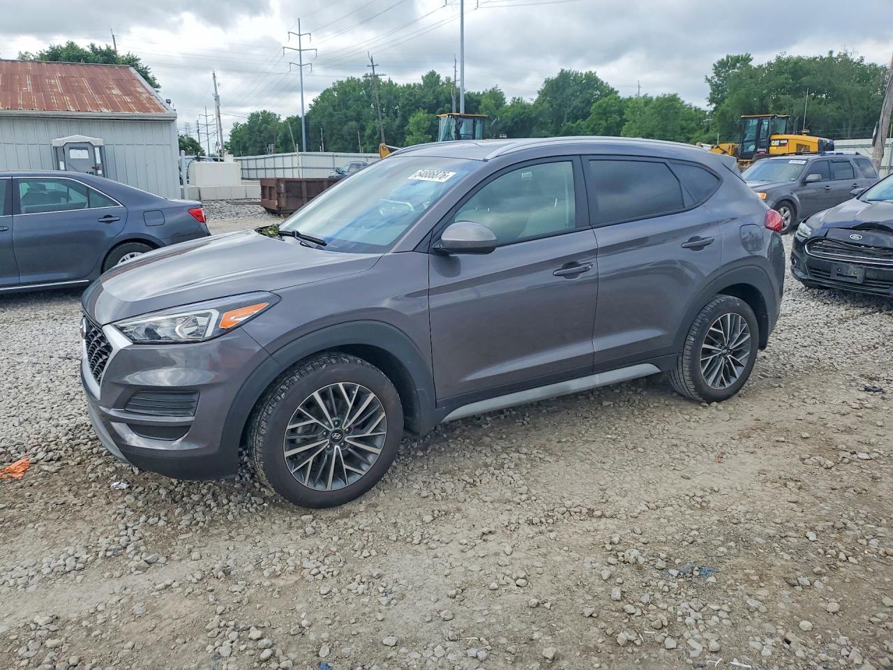 Salvage Hyundai TUCSON Image