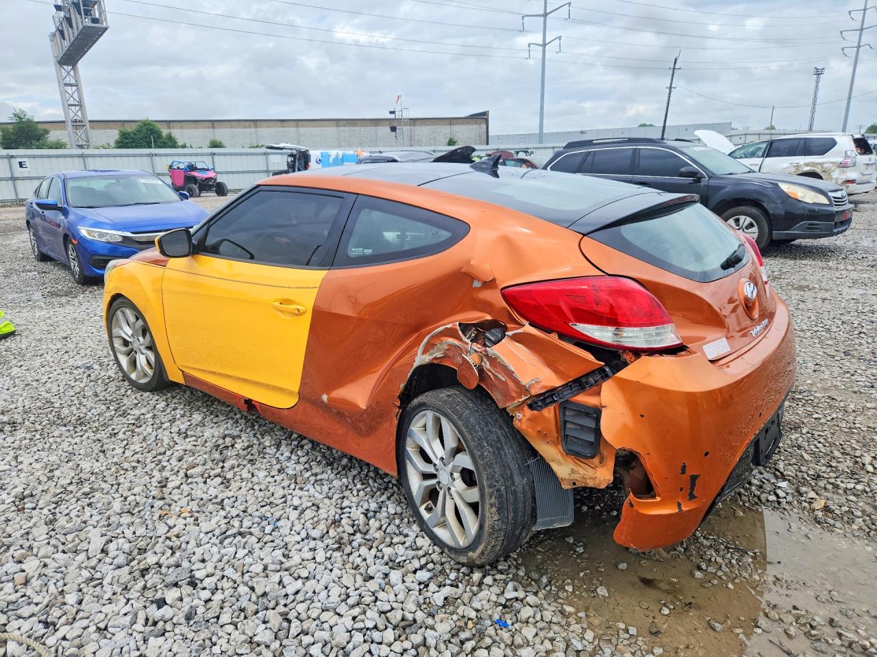 Hyundai VELOSTER Base