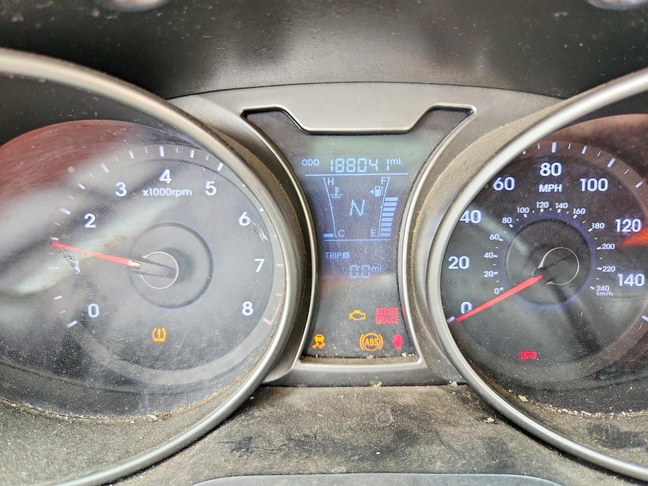 Hyundai VELOSTER Base