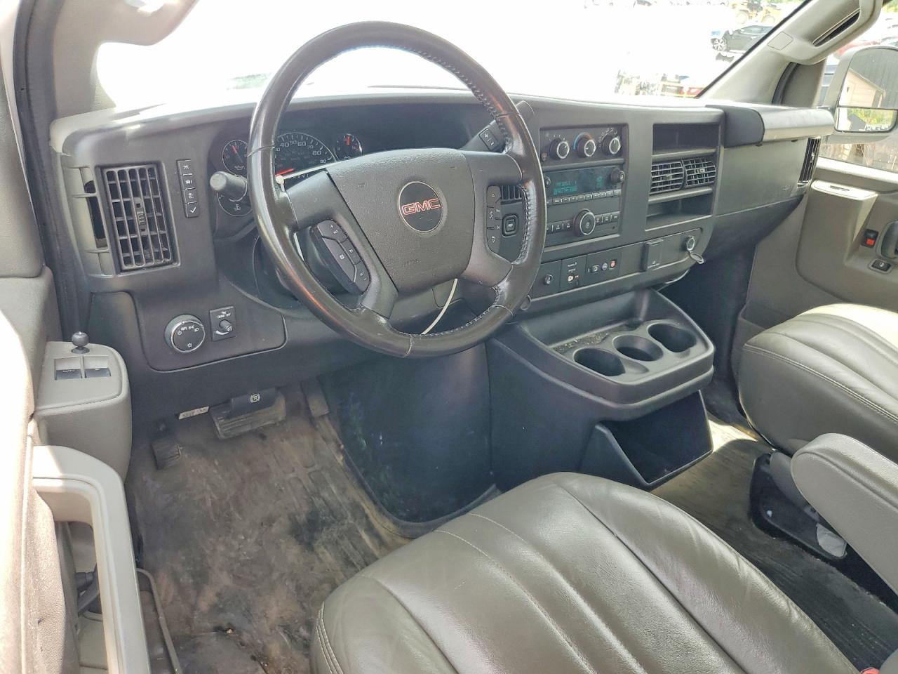 GMC Savana G2500