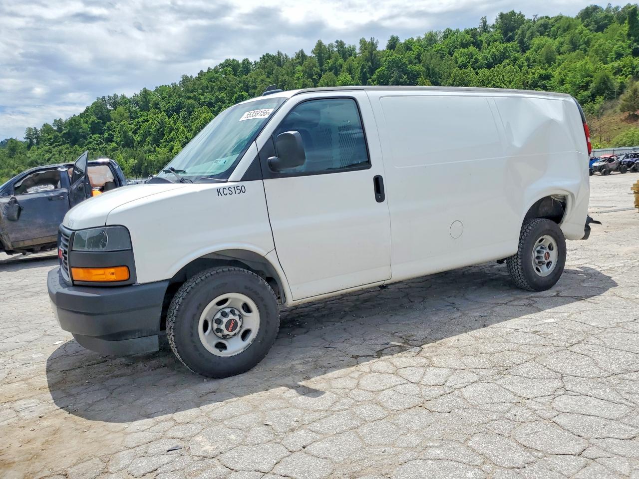 Salvage GMC Savana Image