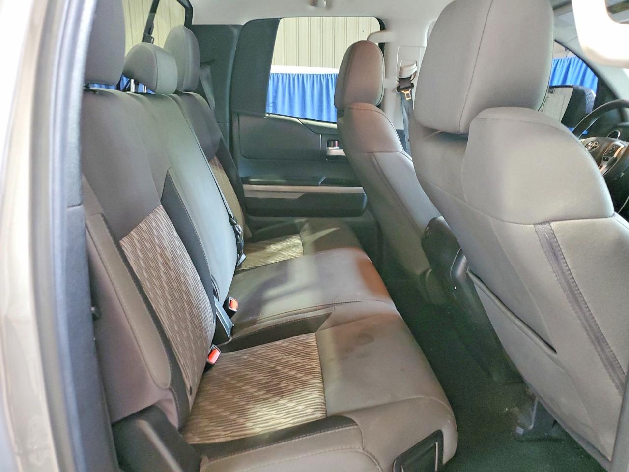 Toyota Tundra Sr5