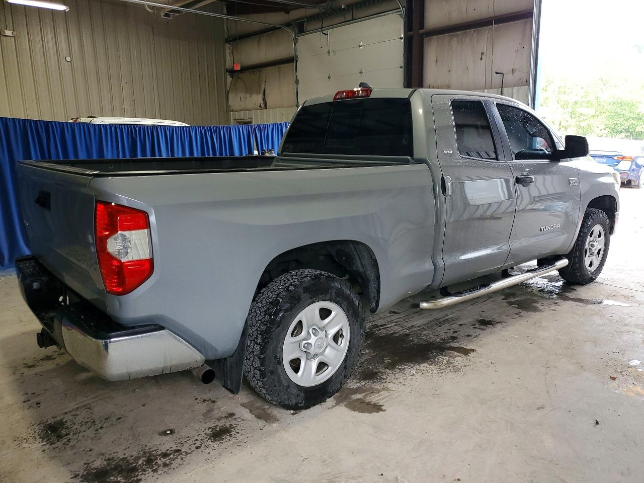 Toyota Tundra Sr5
