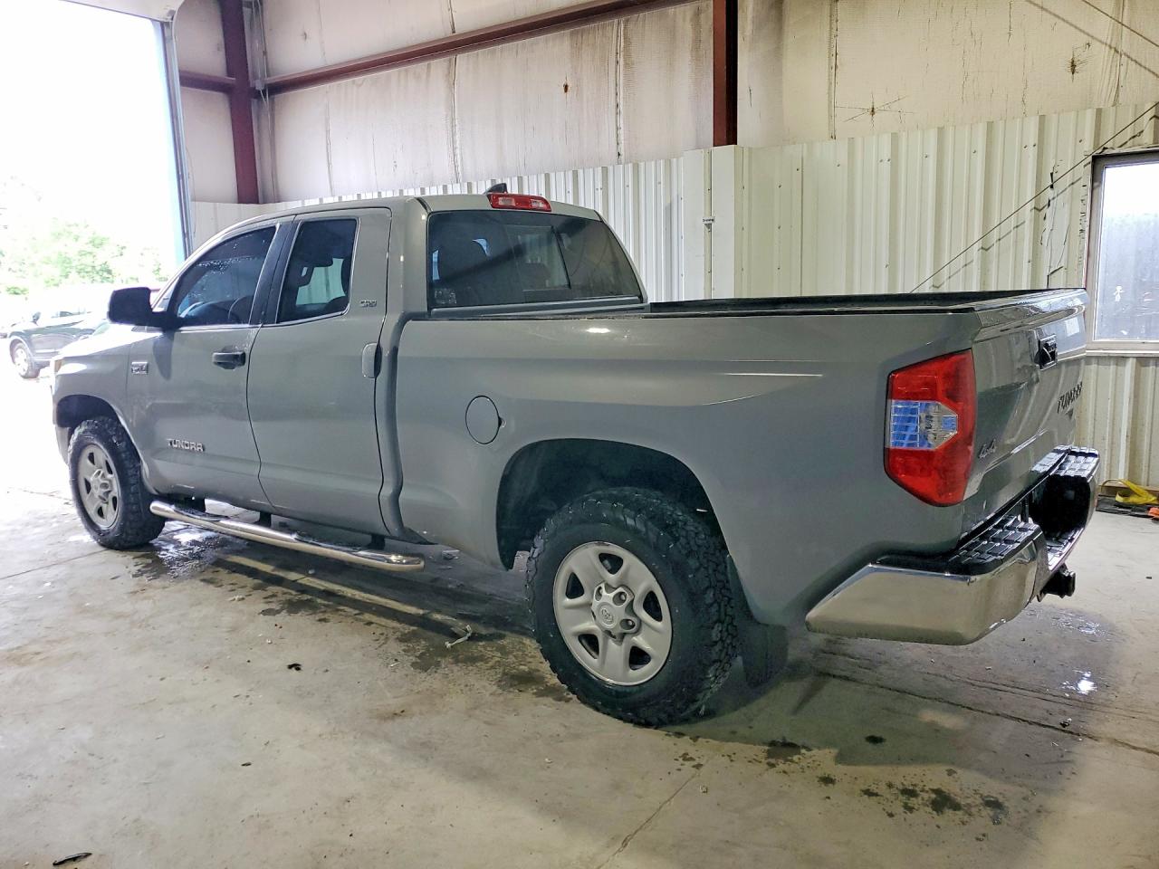 Toyota Tundra Sr5