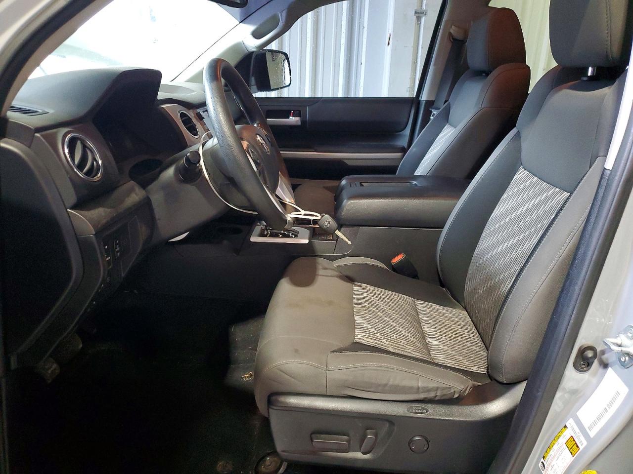 Toyota Tundra Sr5