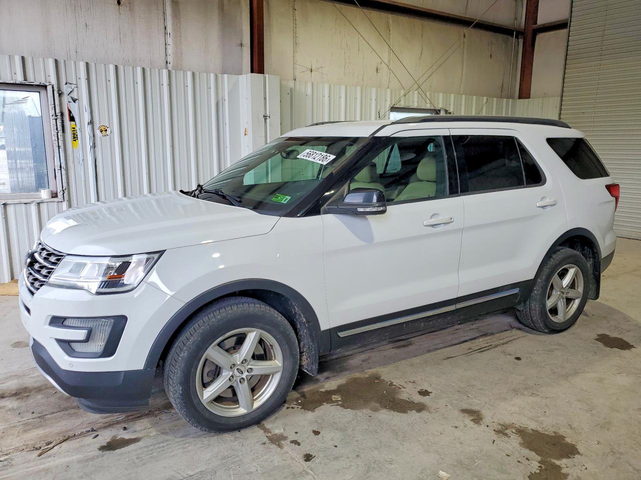 Salvage Ford Explorer Image