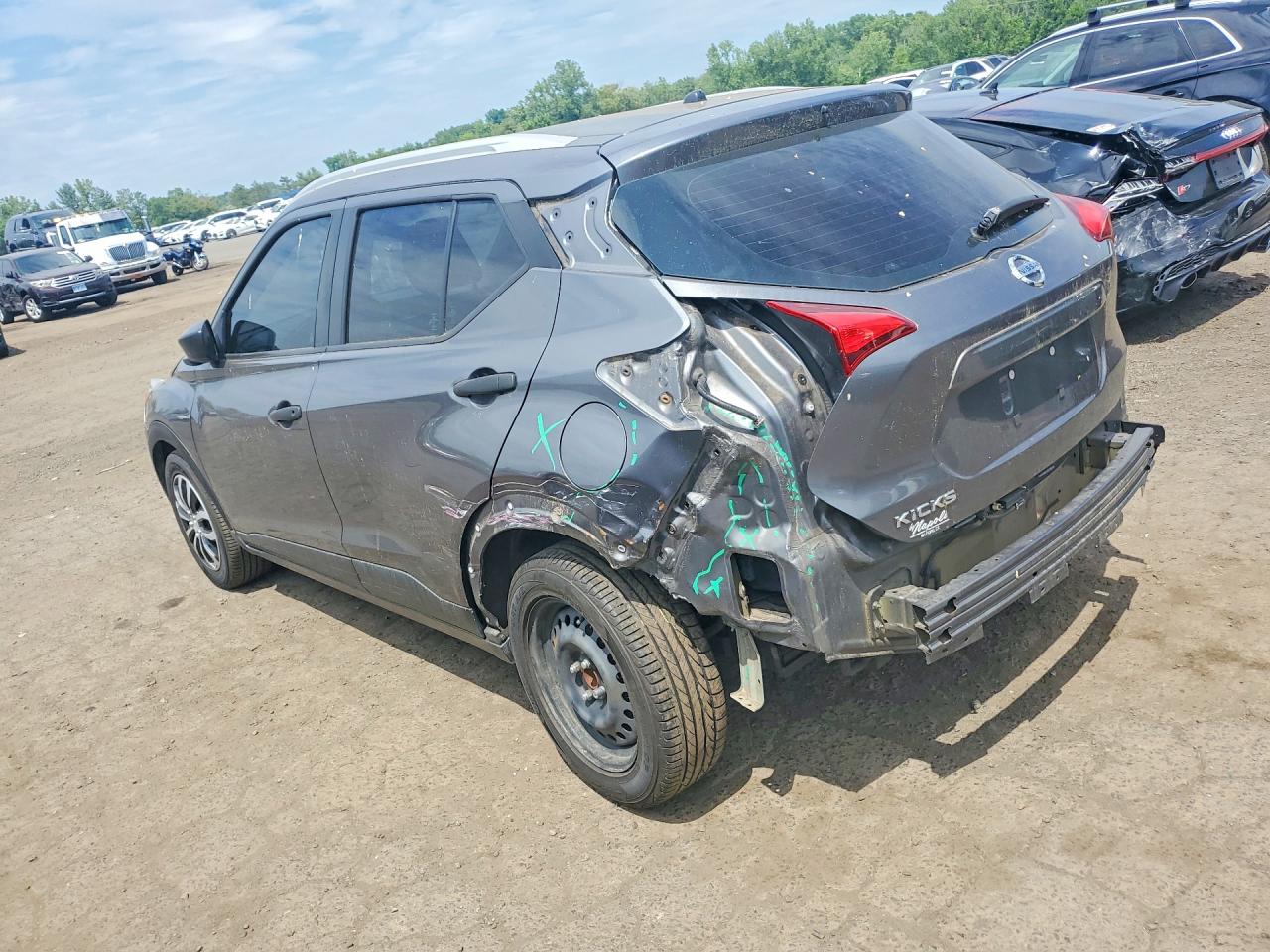 Nissan Kicks S