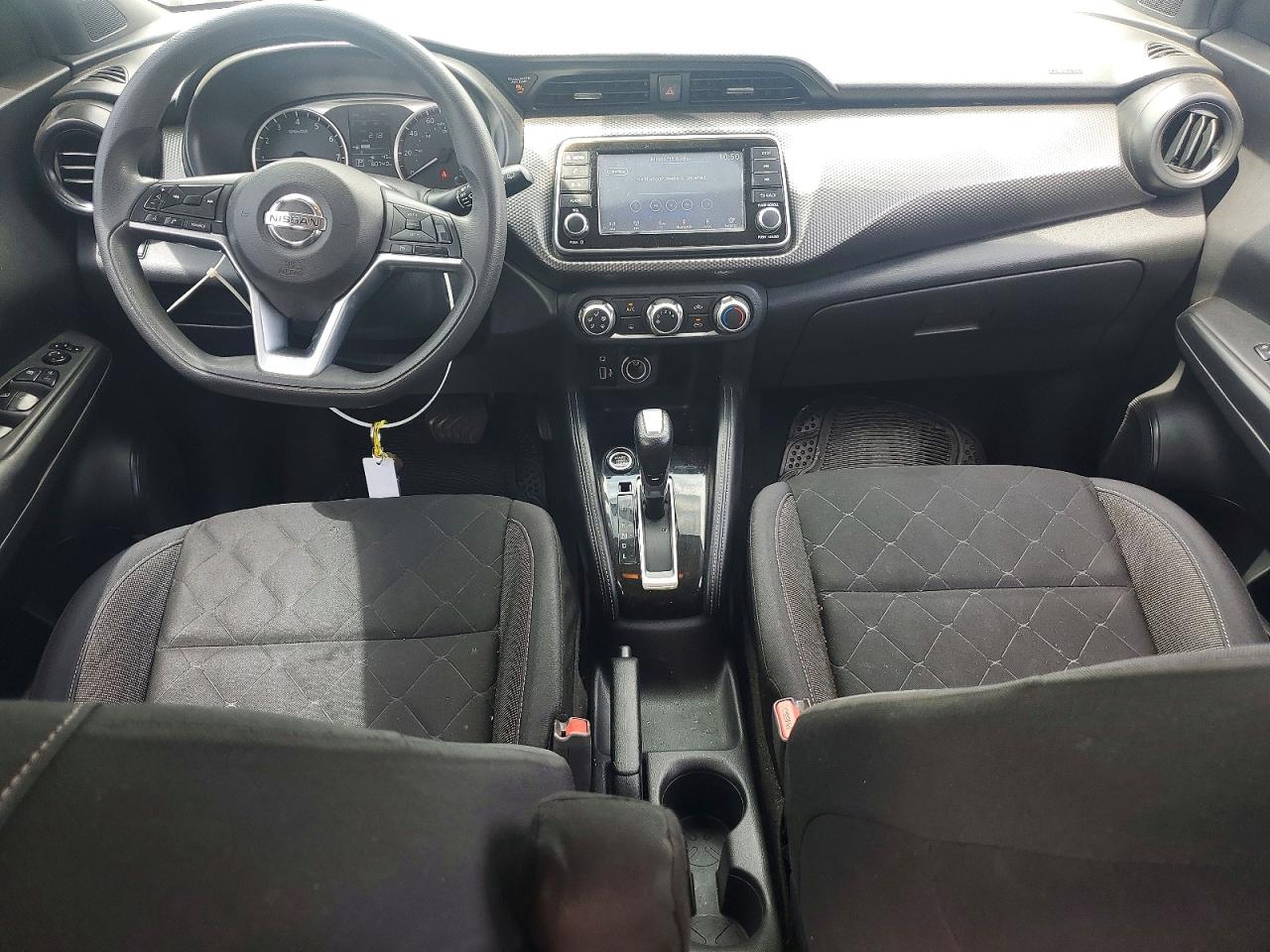 Nissan Kicks S