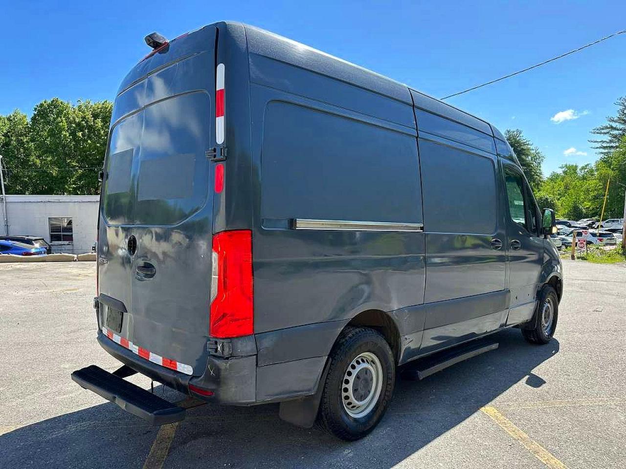 Mercedes-Benz Sprinter 2500