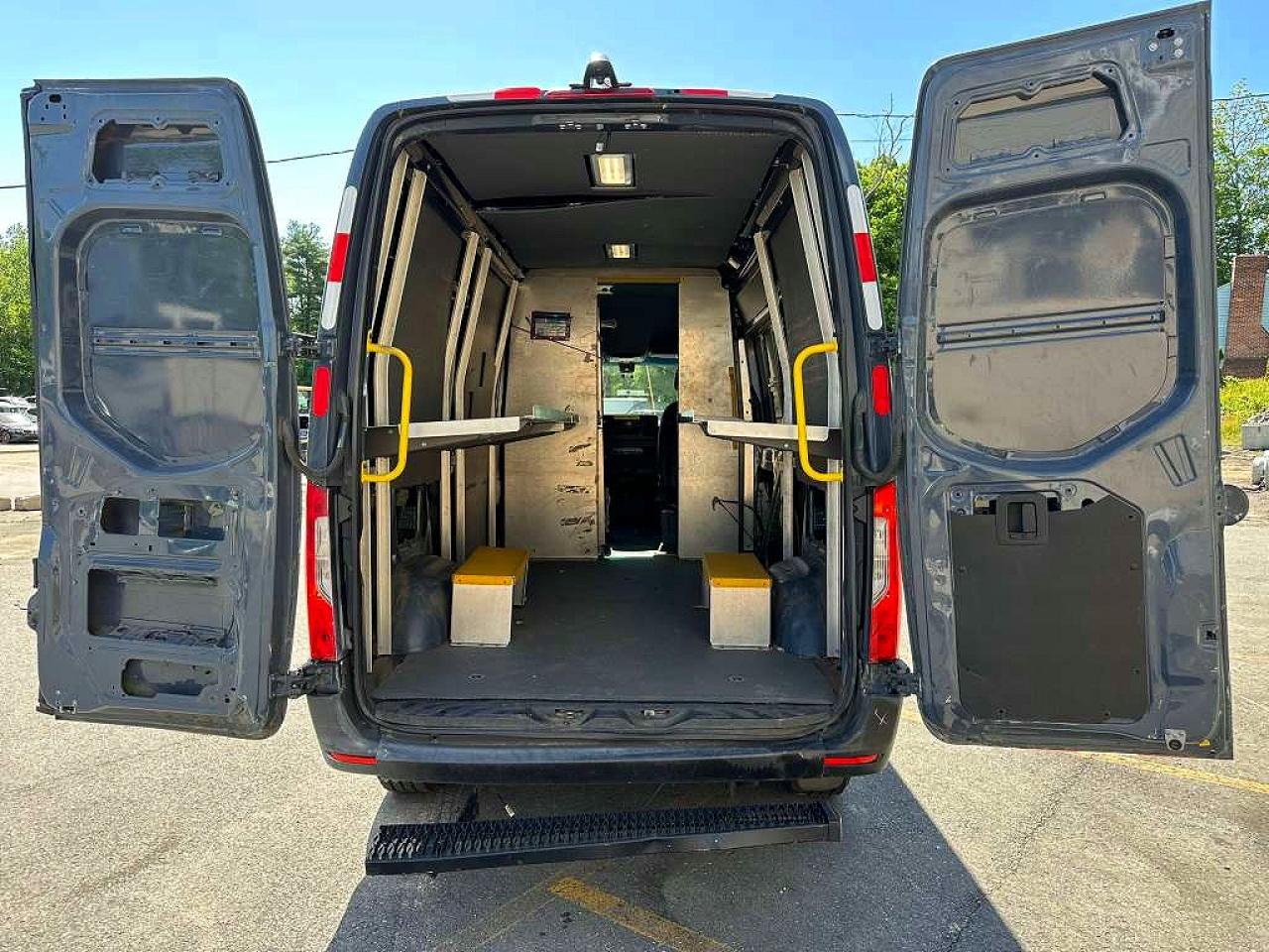 Mercedes-Benz Sprinter 2500